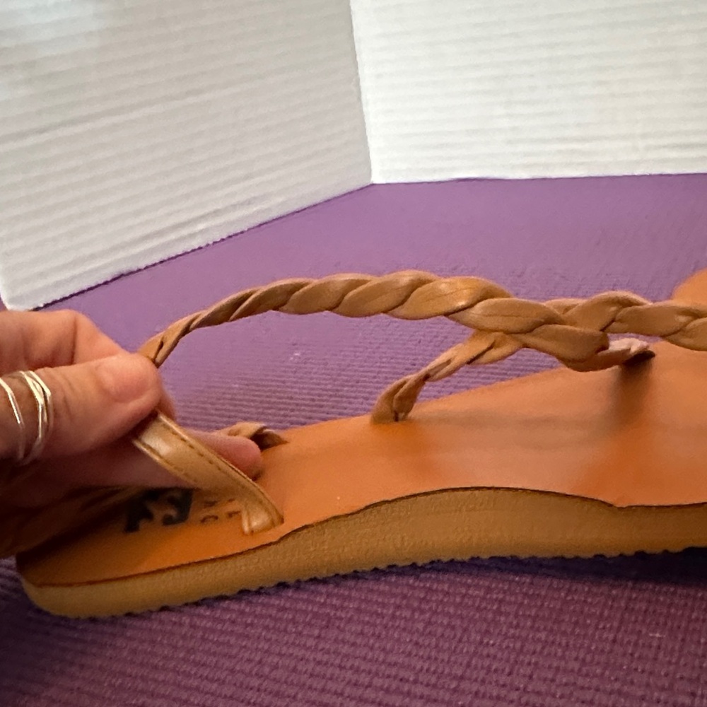 Billabong Tan Braided Sandals - Picture 7 of 7